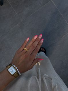 French Tip Nail Designs Summer, Ongles Summer, Marbella Nails, Nails Inspo Summer 2024, Summer Nails Italy, Oval Summer Nails, Summer Nails French, Nail Inspiration Summer 2024, Nails French Pink