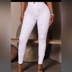 Never Been Worn Before Brand New Stretchy White Jeans High Rise Size 7 Fashion Nova Pants, Jumpsuit Fashion, Jeans Color, High Jeans, Colored Jeans, White Jeans, Fashion Nova, Pant Jumpsuit, Women's Fashion