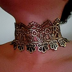 This Is A Full Neck Gold And Black Detailed Choker. Gaudy Jewelry Vintage, Gold And Black Accessories, Goth With Gold Jewelry, Black Dress With Gold Accessories, Bat Vtuber, Pallid Bat, Ball Attire, Fancy Choker, Au Inspiration