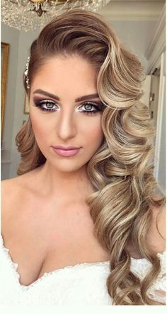 Hair Styles To The Side For Wedding, Wedding Side Curls Hairstyles, Big Curls For Wedding Hair, Voluminous Wedding Hair Updo, Bride Hair No Veil, Vintage Curls Wedding Hair, Oscar’s Hairstyles, Wedding Hair Curled To The Side, Hair On One Side Style Wedding