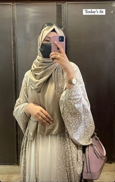 Outfits Background, Abaya Aesthetic, Trendy Abaya, Beautiful Abayas, Latest Abaya, Hijab Design, Abaya Collection, Abaya Outfit, Modest Casual Outfits