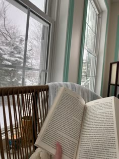 Reading with snow outside Cold Vibes Aesthetic, Reading In Winter Aesthetic, Snow Cottage Aesthetic, Cold Months Aesthetic, January Aethestic, Winter Aesthetic No Snow, Reading Winter Aesthetic, Reading Aesthetic Winter, Reading In Winter