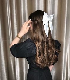 Valentines Hairstyles, Bubble Ponytail, Hide Face, Ponytail Hairstyles Easy, Bow Hairstyle, Trendy Hairstyle, Ribbon Hairstyle, Hair Up Styles, Easy Hairstyles For Long Hair