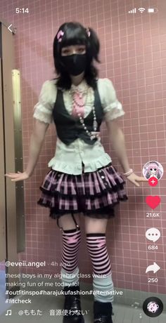 Cute Gothic Outfits Pink, Pink Gothic Outfits, Kawaii Goth, A Skirt, Alternative Outfits