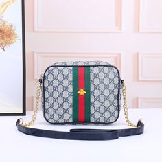 Bags with the best quality and the most reasonable prices for you. Holiday Bag, Coin Purse Wallet, New Years Sales, Medium Bags, Accessories Store, Green Stripes, Bag Shoulder, Letter Print, Purse Wallet