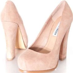 STEVE MADDEN SARRINA Blush Pump Suede chunky Heel nude women party Blush Pumps, Birthday Shoes, Footwear Heels, Beige Pumps, Designer Footwear, Beige Heels, Nude Shoes, Cute Heels, Beige Shoes