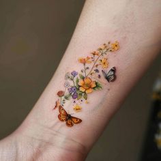 Small Meaningful Tattoos Master Tattoo Designs Minimal Arm Tattoos For Women, Dainty Floral Tattoo, Grandma Tattoo For Grandkids, Delicate Feminine Tattoos, Vintage Floral Tattoos, Master Tattoo, Butterfly Wrist Tattoo, Crazy Tattoos, Filigree Tattoo