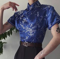 Chinese New Year Outfit Casual, Chinese Fashion Aesthetic, Chinese Top Outfit, Chinese Top, Cheongsam Top Outfit, Qipao Top Outfit, Cheongsam Outfit, Chinese Outfits Fashion, Qipao Outfit