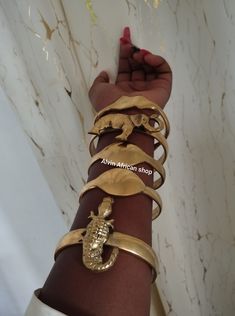 Wholesale set of 5 bracelets. This are adjustable unisex bracelets measuring approximatly 3 inches diameter which is bendable to fit small and large wrists. Afro Jewelry, Chunky Gold Jewelry, Gold Skin, Earthy Jewelry, Brass Bracelet, Fancy Jewellery, Unisex Bracelets, Dope Jewelry, African Jewelry