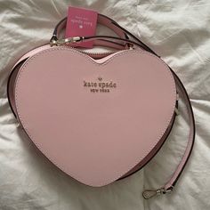 Brand New, Never Worn Rare Find Out Of Stock Everywhere. Tags Are Included Everything Is 100% Real And Authentic Order Now Before Valentine’s Day Comes Around! Pink Bitmoji Outfits, New York Love, Bitmoji Outfits, Heart Purse, Aesthetic Bags, Kate Spade Crossbody Purse, Flap Backpack, Looks Party, Pink Valentines