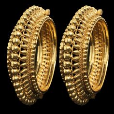 Rajwadi Bangles features an exclusive openable bangle in antique gold, showcasing intricate Pacheli Kada detailing. Inspired by South Indian temple jewelry, this statement piece is perfect for bridal wear. Its traditional craftsmanship and ornate design make it a timeless gift, blending elegance with cultural heritage for any special occasion. *𝐏𝐑𝐎𝐃𝐔𝐂𝐓 𝐃𝐄𝐓𝐀𝐈𝐋* * Material: Brass * Plating:   Gold Plated *𝐃𝐈𝐌𝐄𝐍𝐒𝐈𝐎𝐍𝐒* * Weight: 64 gm * Width: 0.75 Inches   *𝐃𝐈𝐒𝐂𝐋𝐀𝐈𝐌𝐄 Toda Bangles Designs In Gold, Women Gold Kada Design, Pacheli Bangle Gold, Rajwadi Bangles, Statement Bridal Jewelry, Amrapali Jewellery, Kada Bangles, Antique Bangles, Jewelry Traditional