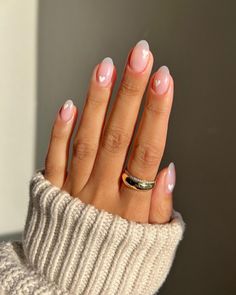 37 Short Valentine Nails That Aren't Short On Love Kutek Disney, Unghie Sfumate, Minimalist Nails