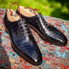 Handmade Men Wholecut Black Alligator/Crocodile Lace up Dress Shoes on Storenvy Luxury Alligator Leather Oxfords With Crocodile Pattern, Luxury Crocodile Pattern Alligator Leather Shoes, Luxury Lace-up Dress Shoes With Crocodile Pattern, Alligator Dress Shoes Brucegao, Wholecut Oxford, Quality Leather Boots, Mens Dress Boots, Black Alligator, Alligator Crocodile