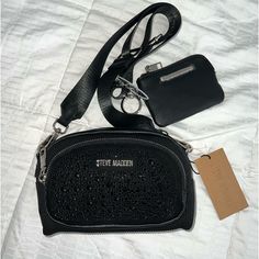 Black Steve Madden Bag. Brand New. Quick Shipping. #Stevemadden #Bags #Explore Steve Madden Bags, Bags Black, Bag Brand, Steve Madden, Shoulder Bags, Bag Lady, Shoulder Bag, Brand New, Fast Delivery