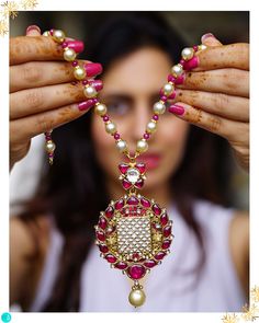 Emerald House, Ruby Jewelry Necklaces, Hawa Mahal, Gold Pearl Jewelry, Handmade Crystal Jewelry, Gold Jewelry Simple Necklace, Pink City, Pearl Necklace Designs, Beaded Necklace Designs