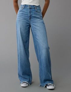 American Eagle Jeans Wide Leg, Straight Baggy Jeans Outfit, High Rise Loose Jeans, Super Baggy Jeans, Christmas Board, Loose Jeans, Cute Everyday Outfits, Baggy Jeans, Wide Leg Jeans