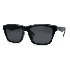 Achieve subtle hipster look with these retro dad style horn rim sunglasses. Unique retro sizing horn rim silhouettes will nicely compliment the vintage minimal look. Made with 100% UV400 polycarbonate lenses on a premium plastic frame. Must have for this season! (b598) Size: 5 3/4" (145mm) x 1 7/8" (47mm).  Color: Black.  Gender: female.  Age Group: adult. Classic Wayfarer Sunglasses For Streetwear, Retro Wayfarer Sunglasses For Streetwear, Sunglasses Unique, Retro Sunglasses Women, Dad Style, Hipster Looks, Black Aviator Sunglasses, Aviators Women, Dad Fashion