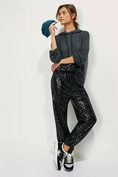 Sequin Joggers Outfit, Sparkle Pants Outfit, Joggers Black