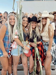 Country Student Section Theme, Western Night Football Game, Wild West Football Theme Outfit, Country Football Theme, Country Fnl Theme, Western Fnl Theme, Cowboy Theme Football Game Outfit