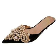 Patent strap sandals. Nappa footbed and patent French tip. Pearl encrusted toe strap. Spool heels. Genuine leather sole. Heel: 60 mm. French Tip Pearl, Pu Slippers, Spool Heels, Chinese Shoes, Shoes Elegant, Crystal Lace, Comfortable Slippers, Fur Shoes, Spool Heel