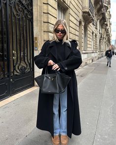 Belt Jacket, Outfits Edgy, Skandinavian Fashion, Winter Outwear, Chique Outfits, Middle Age Fashion, Long Coat Women, Women Overcoat, Belted Jacket