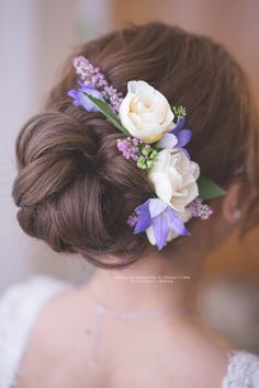 Floral Updo, Christian Wedding Dress, Bridal Hair Decorations, Hair Sprays, Wine Hair, Floral Hair Pins, Flower Hair Pins