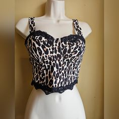 Beautiful Bustier,,It Stretches A Lot But The Cup Runs Small..Perfect If You Have A 34b Bra Fitted Leopard Print Sleeveless Crop Top, Fitted Sleeveless Leopard Print Crop Top, Boutique Couture, Dream Outfits, Gyaru Fashion, The Cup, Wet Seal, Black Tan, Black And Tan