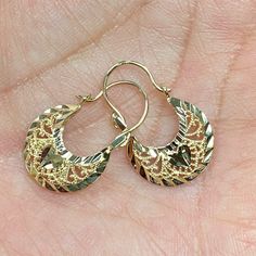 New Comes In A Beautiful Jewelry Box Item #Er1005-2-86 Material Type 14k Gold Avg. Weight 1.5 Grams Height 21 Mm Width 12 Mm. Yellow Gold Earrings, Face Earrings, Alloy Earrings, Silver Moon, Yellow Gold Earring, Silver Drop Earrings, Feather Earrings, Earrings Color, Sterling Silver Studs