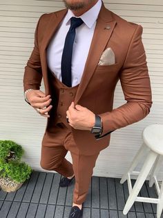 Brown Suit Wedding, Irfan Khan, Men Dressing, Classic Wear, Moving Wallpapers, Formal Fashion, Quoi Porter