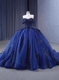 Blue Quinceanera Dresses, Quince Pictures, Blue Ball Gown, White Quinceanera Dresses, Debut Ideas, Purple Quinceanera Dresses, Black Quinceanera Dresses