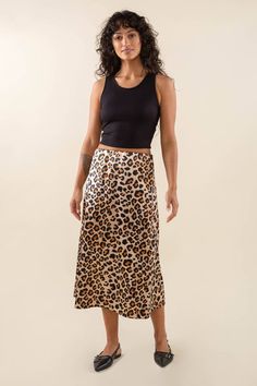 Aesthetic Skirt, Wife Aesthetic, Wife Fashion, Elastic Waistband Skirt, Cheetah Skirt, Skirt Satin, Skirt With Elastic Waistband, Leopard Print Fabric, Leopard Skirt