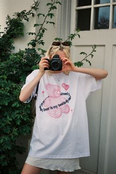 A sweet oversized graphic tee with a spunky teddy print. 100% Cotton Fits oversized Model is 5'9" Wearing a size small Large Graphic Tee Outfit, Oversized Tshirt Outfit Women, White Tees Outfit, Oversized Tee Outfit, Libra Rising, Oversize Tshirt Outfits, Tee Shirt Outfit, Baggy Tee, Work Fits