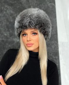 High quality white hat fur Contact us to help you get the correct size to avoid size exchange proces Sizes are standard sizes  Ask us for real photos and videos so you can check the quality you are receiving. No return and exchange only in size . Grey Hat, Beautiful Red Hair, Womens Jackets, Women Jacket, Quality Hats, Fur Hat, White Hat, Coat Women, Winter Jackets Women