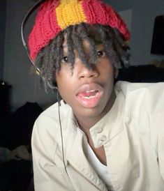 Dreads With Beanie, Male With Dreads, Gender Neutral Face Claim, Black And Red Hair Men, Black Man With Dreads, Guy Oc Art, Pretty People Naturally, Masked Aesthetic, Dreads Male