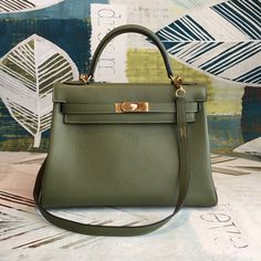 HM Kelly Green Bag In Epsom With Gold Toned Hardware Bag For Women 7.5in/19cm Hermes Green Bag, High-end Green Bag For Daily Use, High-end Green Shoulder Bag Satchel, High-end Green Office Bag, High-end Green Shoulder Bag With Gold-tone Hardware, High-end Green Satchel With Detachable Handle, High-end Green Top Handle Satchel, Classic Green Handheld Shoulder Bag, High-end Green Bags With Gold-tone Hardware