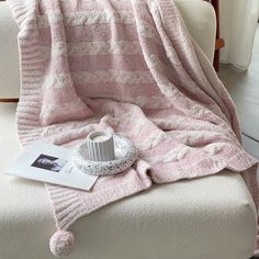 Striped Pom Fluffy Blanket / Pink + White Small Blankets Room Decor Tips, Stylish Bedding, Best Bedding Sets, Pom Pom Blanket, Floral Bedding Sets, Spring Bedroom, Bed Sheet Sizes, Twin Xl Bedding, Fluffy Blanket