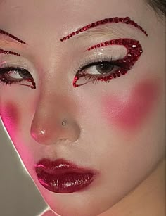 Red Avant Garde Makeup, Red Angel Makeup, Iconic Kpop Makeup Looks, Makeup Looks Red Hair, Red Drag Makeup, Anti Valentines Makeup, Red White Makeup, Club Kids 90s, Red And White Makeup