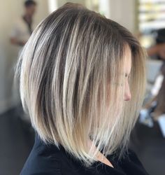 Lobs Haircut 2023, Long Bob Aline, Bob Hairstyles For Long Face Shape, Medium Length Inverted Bob With Layers, Blonde Lob Straight, Trendy Medium Length Haircuts For Fine Hair, Bob For Thinning Hair, Inverted Bob Haircuts For Fine Hair, Bobcut Hairstyles Medium