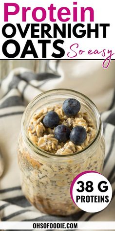 Text reads protein overnight oats Overnight Oats Greek Yogurt, High Protein Overnight Oats, Dairy Free Overnight Oats, Rolled Oats Recipe, Oats With Yogurt, Oats Protein