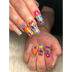 Mexican Wedding Nails Designs, Mexico Nails Designs Acrylic, Mexico Inspo Nails, Mexican Pattern Nails, Mexico Style Nails, Cantaritos Nails, Casamigos Nails, Otomi Nails, Mexican Floral Nails