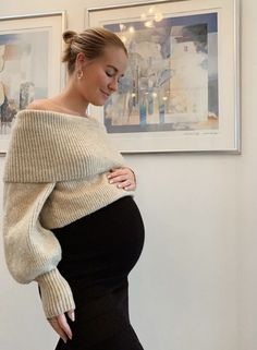 Black Skirt Maternity Outfit, Trendy Pregnancy Outfits, Pregnant Outfit, Maternity Looks