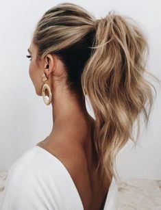 Casual Wedding Hair, Medium Blonde Hair, Curly Wedding Hair, Hair Ponytail Styles, Curly Girl Hairstyles, Ponytail Styles, Wedding Hair And Makeup, Ponytail Hairstyles, Bridesmaid Hair