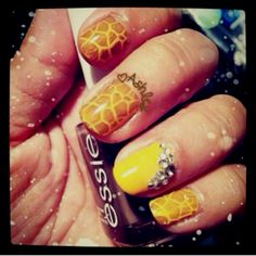 Giraffe print nails #nails #giraffe #essie #nail art Giraffe Print, Essie, Makeup Tips, Nail Art, Nails, Makeup, My Style, Beauty