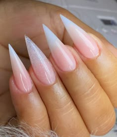 Spring Nails 2023 Stilleto, Stiletto Nails Natural, French Stiletto Nails Design, Stiletto Nails Designs Short, French Nails Stiletto, Stiletto French Nails, Stiletto Nails Spring, Sharp Stiletto Nails