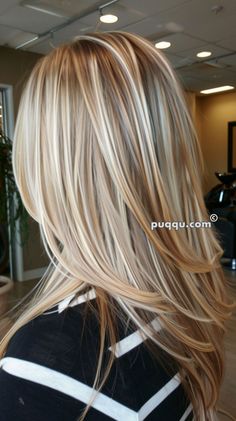 Blonde Highlights With Lowlights Caramel, Messy Bridal Hair, Blonde Highlights With Lowlights, Blonde Colors, Lighten Hair, Blonde Hair With Lowlights, Blonde Hair Goals, Hair With Lowlights, Fall Blonde Hair