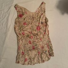 Marni Vintage Women's Sleeveless Silk Floral Top Small/Medium No Size Tag, I Would Say It Fits Like A 4? Floral Top, Mix N Match, Size Tag, A 4, Floral Tops, Vintage Ladies, Size 4, Womens Tops, Tank Tops