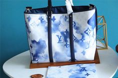 LUB Fashion Lu-Vi Bags - 7432 A+ Excellent Quality copies; Contact us if you've any questions in your mind. Lady Bags, Watercolor Blue, Busy Day, Blue Canvas, Sierra Leone, Weekend Getaway, Cowhide Leather, Wallet Case, Bottega Veneta