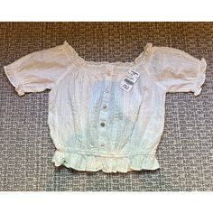 Nwt Falling Love White Crop Embroidered Peasant Top Size Medium Rayon $48 Retail Casual Cropped Blouse With Lace Trim, Casual Embroidered Top With Lace Trim For Summer, Casual Embroidered Top For Summer Daywear, Embroidered Cropped Tops For Vacation, Summer Short Sleeve Peasant Top With Lace Trim, Summer Peasant Top With Lace Trim Short Sleeve, Casual Embroidered Short Sleeve Top For Daywear, Peasant Tops With Lace Trim For Vacation, Cotton Peasant Tops For Vacation