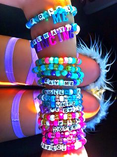 Rave Candy, Bracelets Kandi, Mode Indie, Rave Bracelets, Diy Kandi Bracelets, Diy Kandi, Kandi Kid