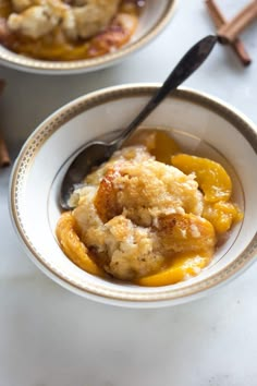 The best and easiest homemade peach cobbler can be made with fresh or canned peaches and uses simple ingredients you have in the pantry! Peach Freezer Jam, Old Fashioned Peach Cobbler, Homemade Peach Cobbler, Sliced Peaches, Easy Peach Cobbler Recipe, Tastes Better From Scratch, Baked Peach, Peach Cobbler Easy, Scoop Of Ice Cream